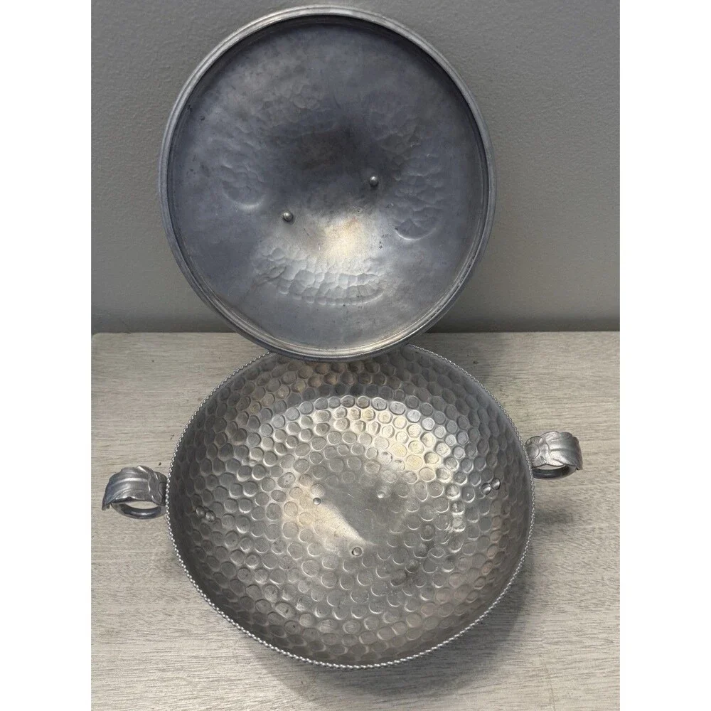 Vintage Glasbake J2600 1.5 Qt Casserole Hammered Aluminum Bowl Lid